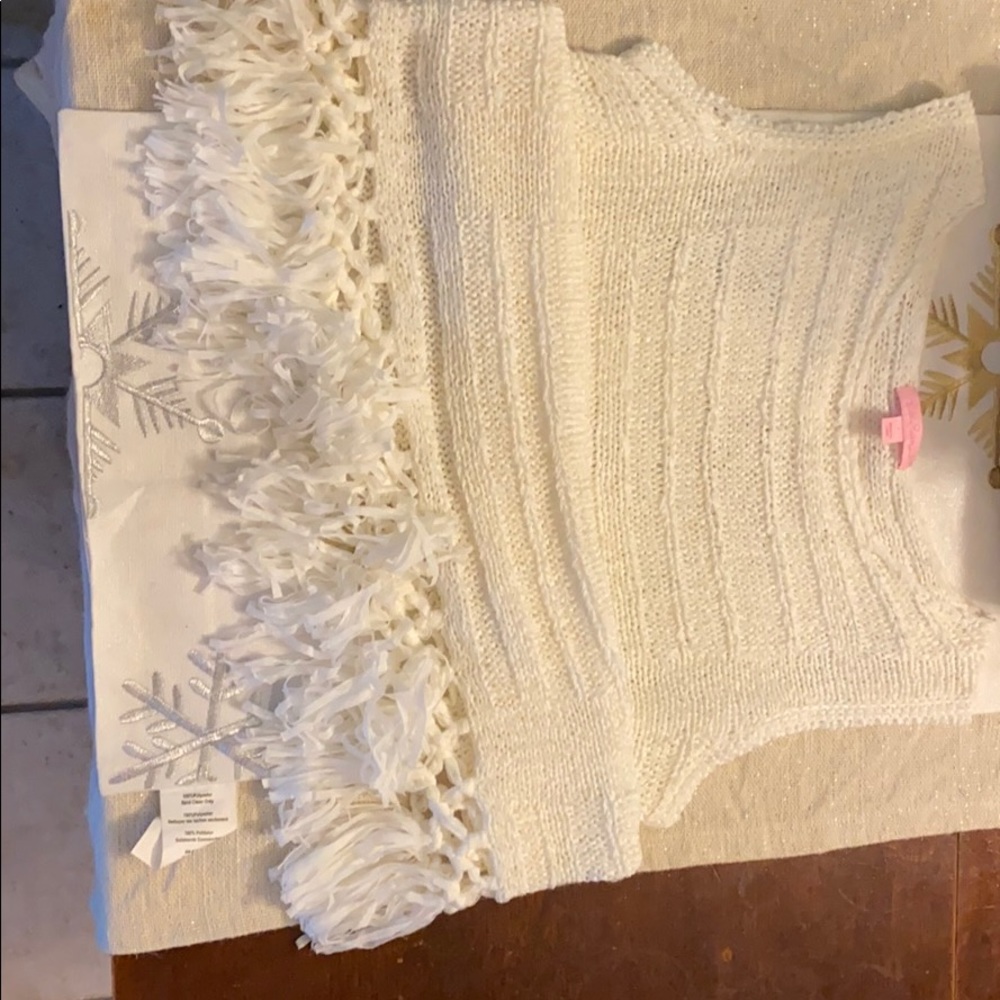 White no sleeve